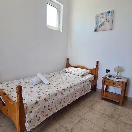 Zografos Apartman *